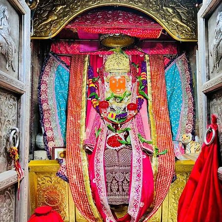 Jai Hanuman Guest House Palsana  Exterior foto